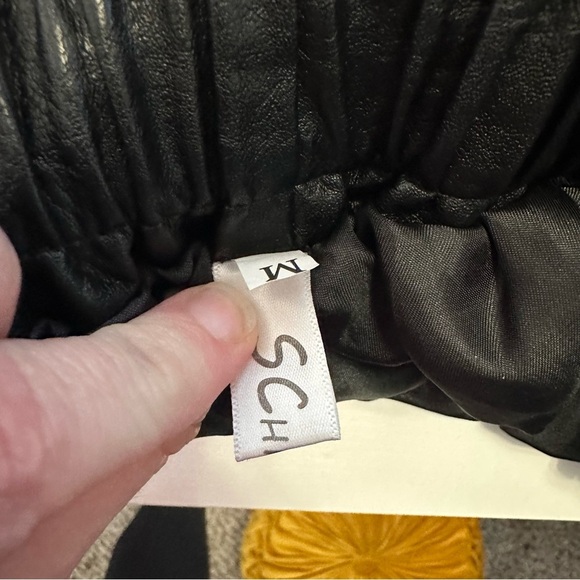 High-Waisted Pleather Shorts – Size Medium - Picture 5 of 5